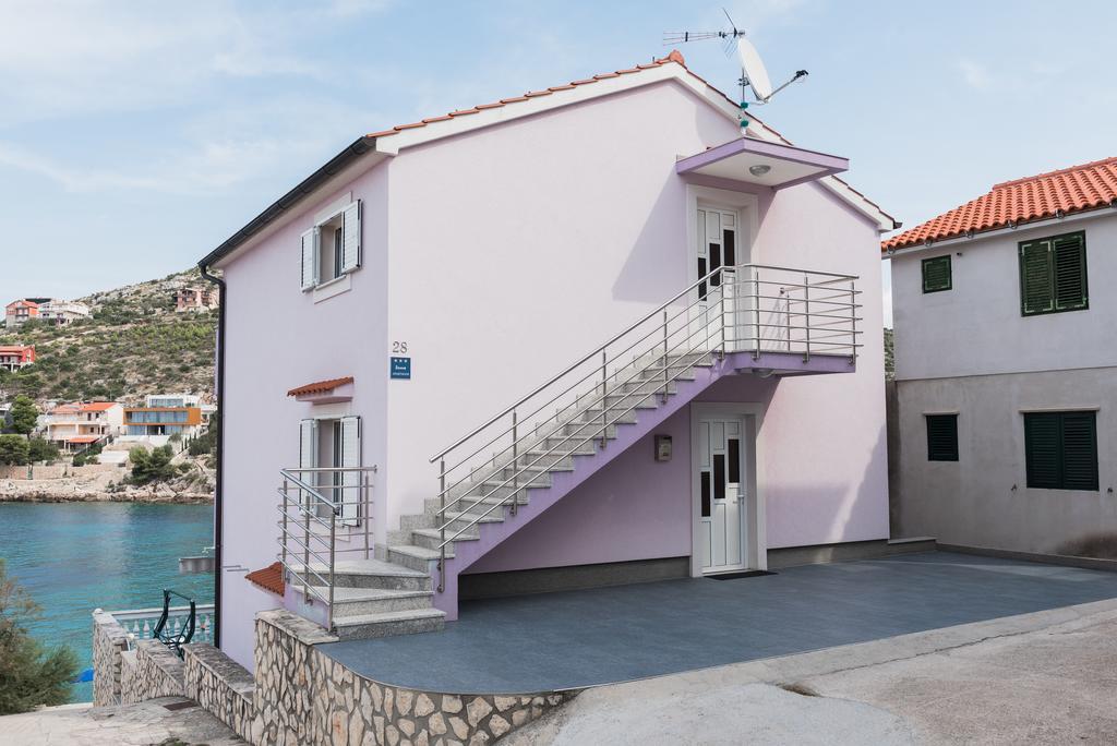 Apartment Dragan Grubisic Primosten Exterior photo