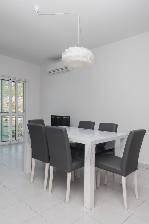 Apartment Dragan Grubisic Primosten Exterior photo