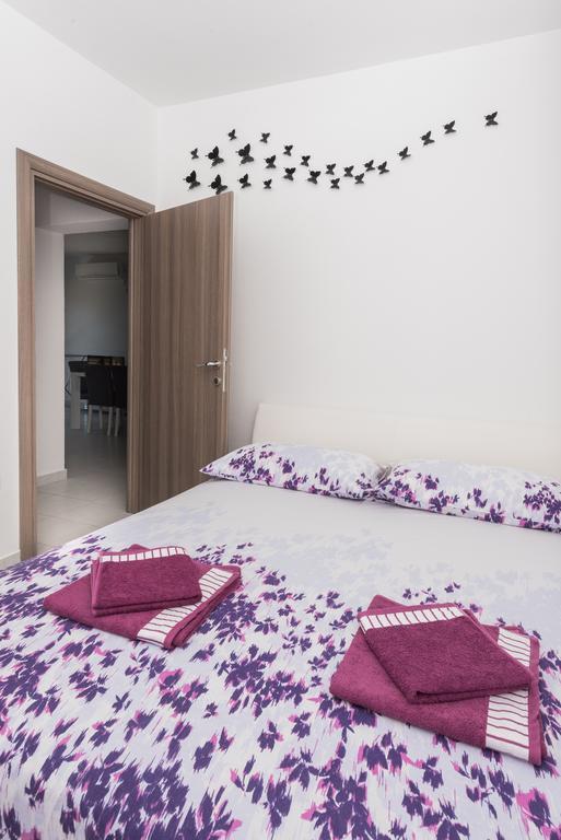 Apartment Dragan Grubisic Primosten Exterior photo